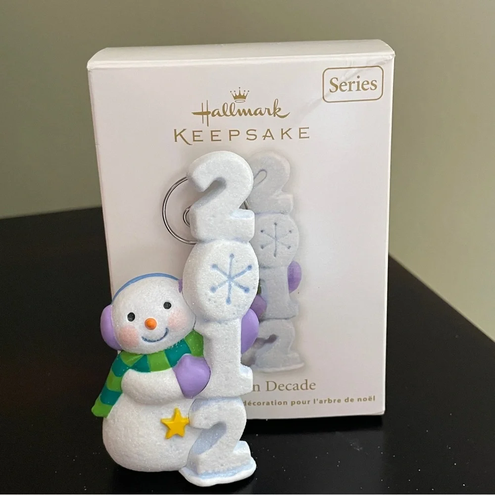 HALLMARK FROSTY FUN DECADE 2012 CHRISTMAS KEEPSAKE ORNAMENTS #3 SERIES SNOWMAN